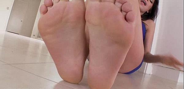  Alexa Feet Blues